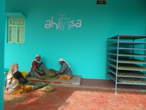 Ahimsa Ladies Grinding